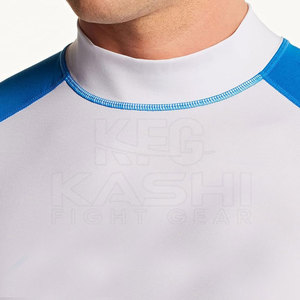 เสื้อแรชการ์ดแขนยาวสำหรับผู้ชาย ผ้าสแปนเด็กซ์/โพลีเอสเตอร์ ป้องกันแบคทีเรีย เนื้อผ้านุ่ม สวมใส่สบาย ป้องกันแสงแดด เหมาะสำหรับว่ายน้ำและเล่นเซิร์ฟ - Product Image 4