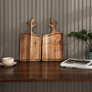 Tabla de Madera Decorativa con Diseño Único para Servir y Cortar, Ideal para Exhibición en Cocina, Uso en Restaurantes y como Regalo - Product Image 3