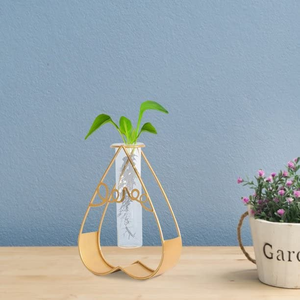Pot de fleurs mural en fer en forme de cœur, panier à fleurs décoratif en métal avec élégante jardinière suspendue artistique en forme de cœur - Product Image 3