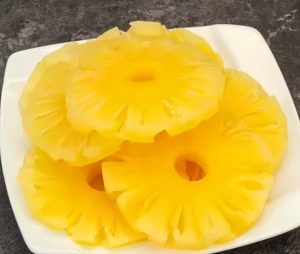 Top Selling Vietnam Factory Premium Quality Competitive Price Canned <b>Pineapple</b> Slices In Light Syrup - Product Image 4