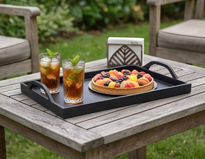 Plateau de service noir laqué de qualité supérieure avec poignées, couleur unie, usage résidentiel, hôtels, restaurants, cuisine et table. - Product Image 4