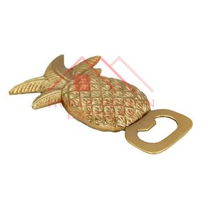 Abrebotellas de cerveza de aluminio antiguo dorado 2025 con diseño de plumas - Product Image 3