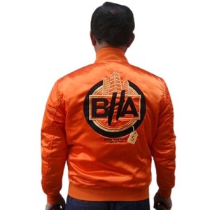 Patchs brodés personnalisés, broderie vintage 3D, veste varsity en satin, haute qualité, 100% polyester, séchage rapide, personnalisable pour homme - Product Image 1