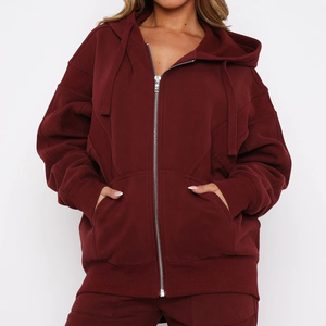 Ensemble de survêtement athlétique personnalisé de haute qualité pour femme, rose uni, en coton, avec sweat à capuche court zippé et pantalon de survêtement en maille - Product Image 1