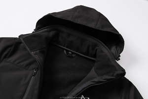 Veste en polaire à capuche noire pour homme, pull décontracté, couleur unie, vêtement d'automne, coupe classique, matière polyester - Product Image 4