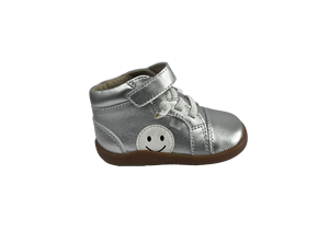 Chaussures montantes unisexe pour bébé en cuir véritable avec motif visage, fermeture à lacets, soutien de la voûte plantaire, semelle en caoutchouc antidérapante, blanches - Product Image 4
