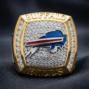 Anillo de Plata de Ley Chapado en Oro Hecho a Mano para Mujer, Diseño Audaz con Piedra de Moissanita de 2.50 Ct, Sin Níquel, Sin Plomo, Perfecto - Product Image 4