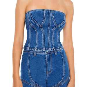 Haut court en jean déchiré bleu clair pour femme, nouveau design international, décontracté, écologique et à séchage rapide - Product Image 1