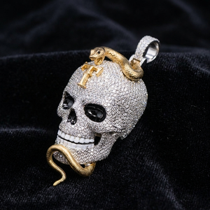 Colgante de Calavera con Incrustaciones de Moissanita y Dije de Serpiente, Joyería de Plata Bañada en Oro de Dos Tonos para Regalo de Fiesta - Product Image 3