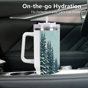 Vaso de Acero Inoxidable de 40oz con Diseño de Bosque Nevado para Uso en Exteriores - Product Image 3