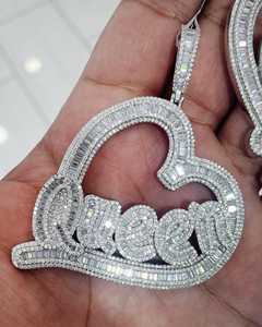 Colgante Personalizado con Letra Corazón de Reina, Chapado en Plata, con Diamantes Moissanite VVS, Estilo Hiphop, Unisex, para Regalo - Product Image 4