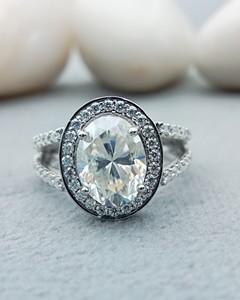 Anillo de Compromiso y Boda D'VINS JEWELS, Diseño Ovalado Moderno, Corte Brillante, Oro Rosa con Incrustaciones de Color D Blanco, Certificado - Product Image 1