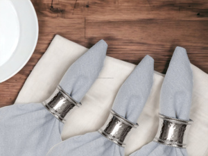 แหวนกระดาษเช็ดปากรูปผีเสื้อสุดหรูทำจากไม้เหล็กและกระดาษสำหรับโต๊ะและงานเลี้ยง - Product Image 4