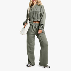 Conjunto de Pantalones y Top Corto de Satén para Mujer con Logotipo Personalizado, Estilo Deportivo, con Cierre, 2 Piezas, Diseño Sólido - Product Image 2