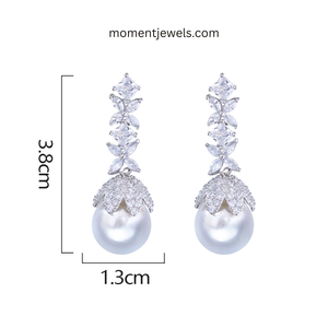 Pendientes elegantes con forma de pétalo de flor para mujer, chapados en plata, imitación de perla, corte princesa, circonita, estilo clásico, joyería de boda - Product Image 6