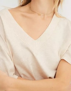 เสื้อยืดแขนสั้นคอวีผู้หญิง สีครีม ผ้าฝ้าย 100% ทรงหลวม สวมใส่สบายๆ สำหรับฤดูใบไม้ผลิและฤดูร้อน - Product Image 5