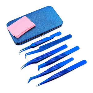 Ensemble de pinces à cils de précision Morje Surgical Blue en acier inoxydable, pointes dentelées et lisses, longueur 10 mm, étui de rangement, chiffon de nettoyage - Product Image 1