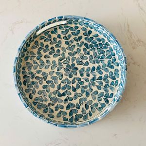 Plateau artisanal en nacre avec incrustations complexes pour un service de luxe, une décoration et une présentation à la maison - Product Image 6