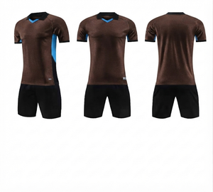 Uniformes de fútbol deportivos personalizados al por mayor de primera calidad, color marrón, ecológicos, 100% poliéster, pantalones cortos de malla, ropa de secado rápido. - Product Image 1