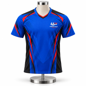 Maillot de badminton confortable avec empiècements en mesh respirant, tissu flexible et coupe athlétique pour des mouvements rapides sur le terrain - Product Image 1