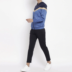 Ensemble de survêtement unisexe à capuche avec blocs de couleur, sweat-shirt et pantalon à fermeture éclair intégrale, en polyester respirant, style sportif décontracté pour le printemps - Product Image 3