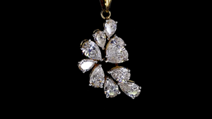 Pendentif en diamant de laboratoire en forme de grappe florale avec pierres en forme de poire et rondes, collier plaqué or rhodié 18 carats pour un usage quotidien et des occasions spéciales - Product Image 5