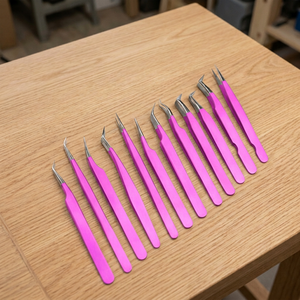 Pince à épiler TEEJAY Pro Series rouge très demandée, testée à la main, haute précision, outils de beauté personnalisables, best-seller OEM - Product Image 2