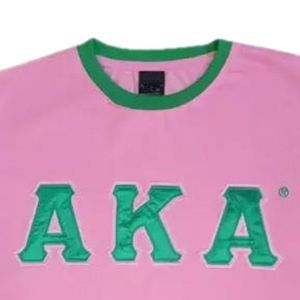 Camiseta Rosa de Manga Corta para Mujer con Parche de Letras de Chenilla Verde, Camiseta Informal de Algodón para Verano, Suave y Cómoda para Uso Diario - Product Image 5