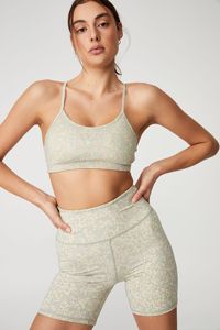 Ensemble de vêtements de sport pour femmes en tricot, haut court à manches courtes, short au-dessus du genou, couleur unie, respirant, sportif, pour la gym et le yoga - Product Image 4