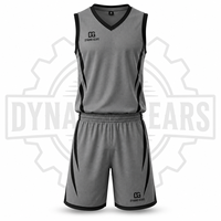 Tenues de basketball 7V7 personnalisées, maillots et shorts sublimés OEM, respirants, séchage rapide, antibactériens, imperméables, en polyester, kits d'équipe