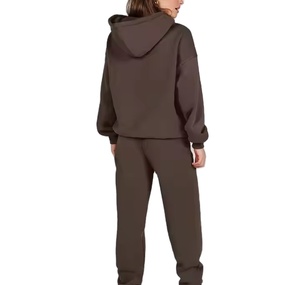 Vente directe en usine-Ensemble 2 pièces de vêtements décontractés pour femmes de haute qualité Survêtement d'hiver fabriqué à partir de survêtements Grande taille Vêtements en gros - Product Image 4