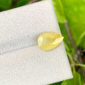 Saphir Jaune Naturel Taille Poire Pierre Précieuse Non Montée Qualité Premium Grade Rareté Exceptionnelle Certifié par un Certificat Tierce Partie pour Bijoux - Product Image 4