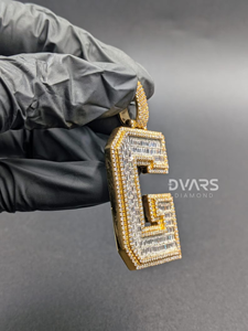 Collar con colgante de letra inicial para hombre, estilo hip hop, chapado en oro, personalizado con letras de la A a la Z, con incrustaciones de circonitas. - Product Image 3