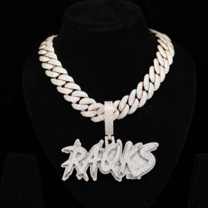 จี้เพชรโมซานไนต์แบบ Iced Out VVS สองสี เงินแท้ 925 ชุบทอง 18k จี้ตัวอักษรแบบฮิปฮอปสั่งทำได้ ผ่านการทดสอบเพชร - Product Image 6