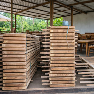 Tabla de Madera de Suar Ecológica, Natural y Duradera, Losa de Madera Maciza con Forma Única y Patrón de Vetas Impresionante, Mesa de Comedor Moderna - Product Image 3