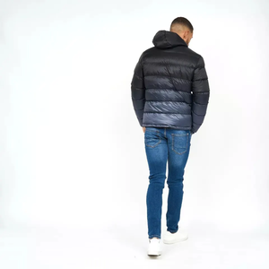 Chaqueta Acolchada con Capucha para Hombre, Cortavientos, Informal, de Invierno, Gruesa, Corte Regular, Color Sólido, Cierre de Cremallera, Material de Poliéster - Product Image 4