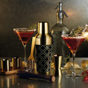 Shaker à cocktails noir et or à motifs, avec un motif complexe, élégant et conçu pour des réceptions raffinées. - Product Image 6