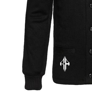 Cardigan noir en tricot à col en V avec logo blanc et rayures jaunes sur les manches pour un look décontracté unisexe en automne - Product Image 4