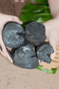 Charbon de bois naturel OEM en blocs pour la restauration, pour les grossistes, avec emballage personnalisé, en provenance du Vietnam - Product Image 6