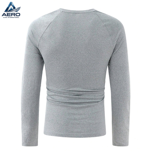 T-shirt décontracté à manches longues et col rond pour homme, couleur unie, design simple, tissu premium tendance - Product Image 2