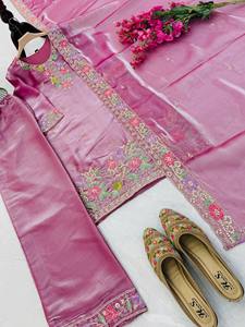 Costume Salwar Kameez rose gaufré lourd Jimi Cho pour femme, coupe classique, manches longues, idéal pour les fêtes et les mariages, tenue ethnique - Product Image 4