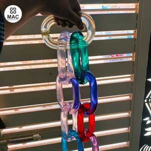 Cadena de Eslabones de Resina Epoxi Transparente Grande y Colorida para Decoración de Pared, Proyectos DIY, Cortina Divisoria de Habitación con Diseño de Ángel Personalizable - Product Image 1