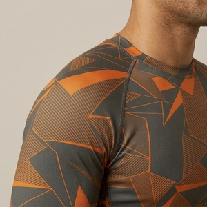 T-shirt de compression à manches courtes pour homme, couleur dégradée, col rond, séchage rapide, coupe sportive, vêtements de performance athlétique - Product Image 3