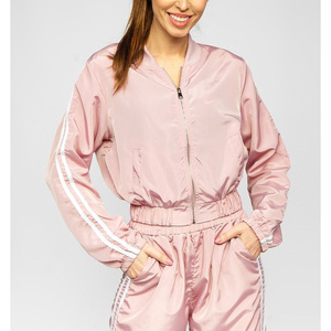 Conjunto de Chaqueta Cortavientos con Capucha y Pantalones Cortos para Hombre, 100% Algodón Orgánico, Impermeable y Transpirable - Product Image 6