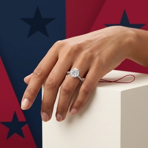 Bague de fiançailles classique en or blanc avec diamant rond brillant de 3 carats pour femme, couleur D, diamant cultivé en laboratoire certifié IGI - Product Image 3