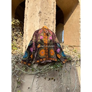 Veste en velours marron, veste ouzbèque Suzani, veste à broderies florales, manteau court fait main pour femme, manteau d'hiver - Product Image 4