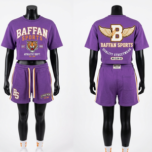 Ensemble haut court et short en molleton de coton premium 240 GSM, tissu violet doux avec pan latéral et logo brodé personnalisé - Product Image 3