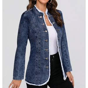 Chaqueta larga de mezclilla vintage lavada para mujer con ribete deshilachado - Product Image 3