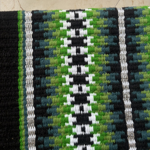 Couverture de selle de cheval western |   Tapis de selle Navajo en mélange de laine |   Design sud-ouest vert et noir |   Équipement équestre OEM personnalisé - Product Image 2