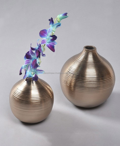 VASES DE FLEURS EN ALUMINIUM COULÉ DE CANARD VASES DE JARDIN À FLEURS ANTIQUES PLANTEUR DE FLEURS MODERNES EN ALUMINIUM pour MARIAGE - Product Image 4